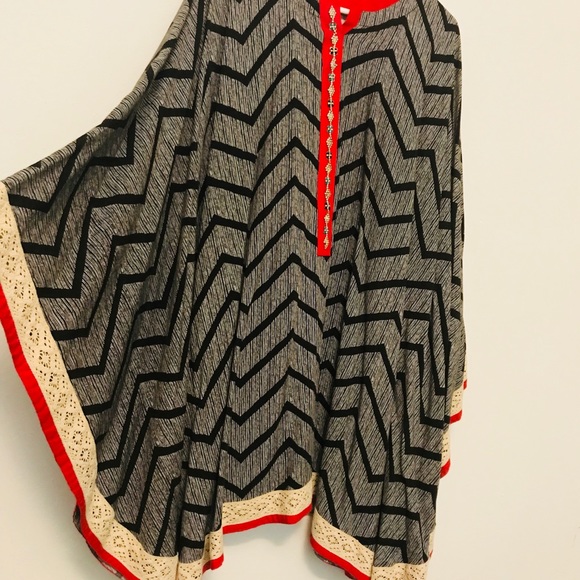 Dress - Picture 3 of 5